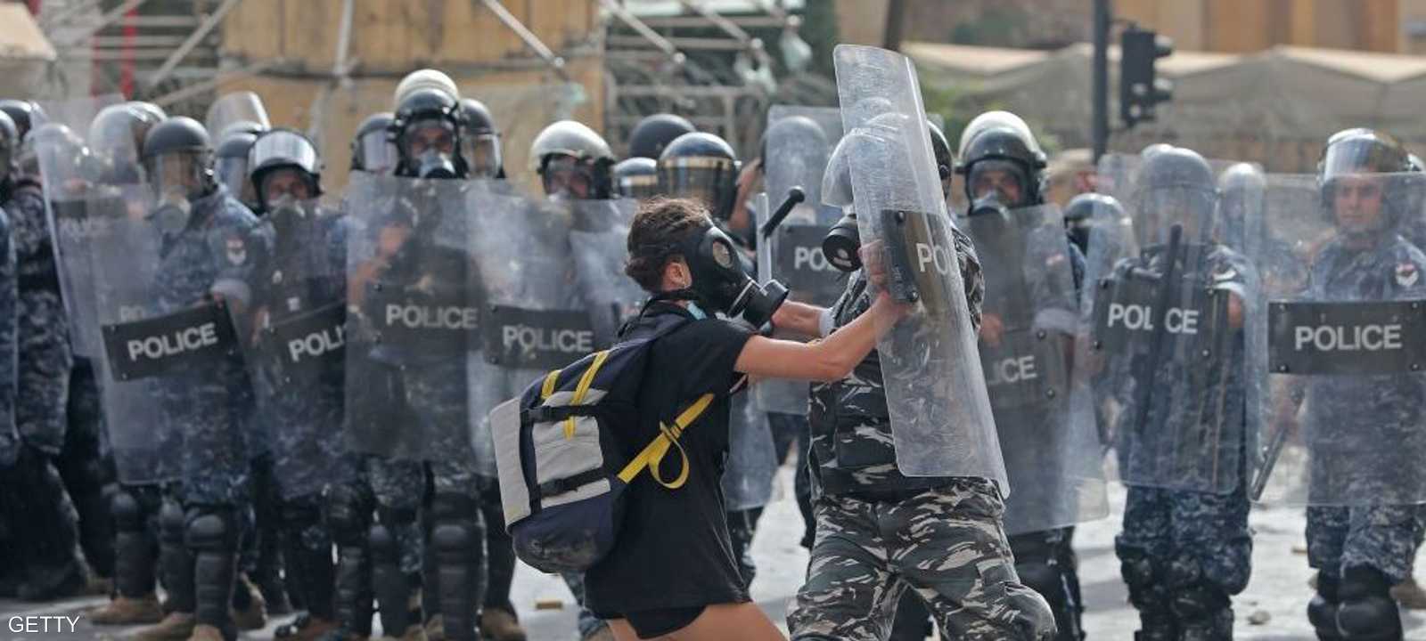 جانب من مواجهات قوات الأمن والمتظاهرين