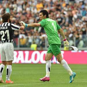 بوفون وبيرلو تزاملا في يوفنتوس ومنتخب إيطاليا