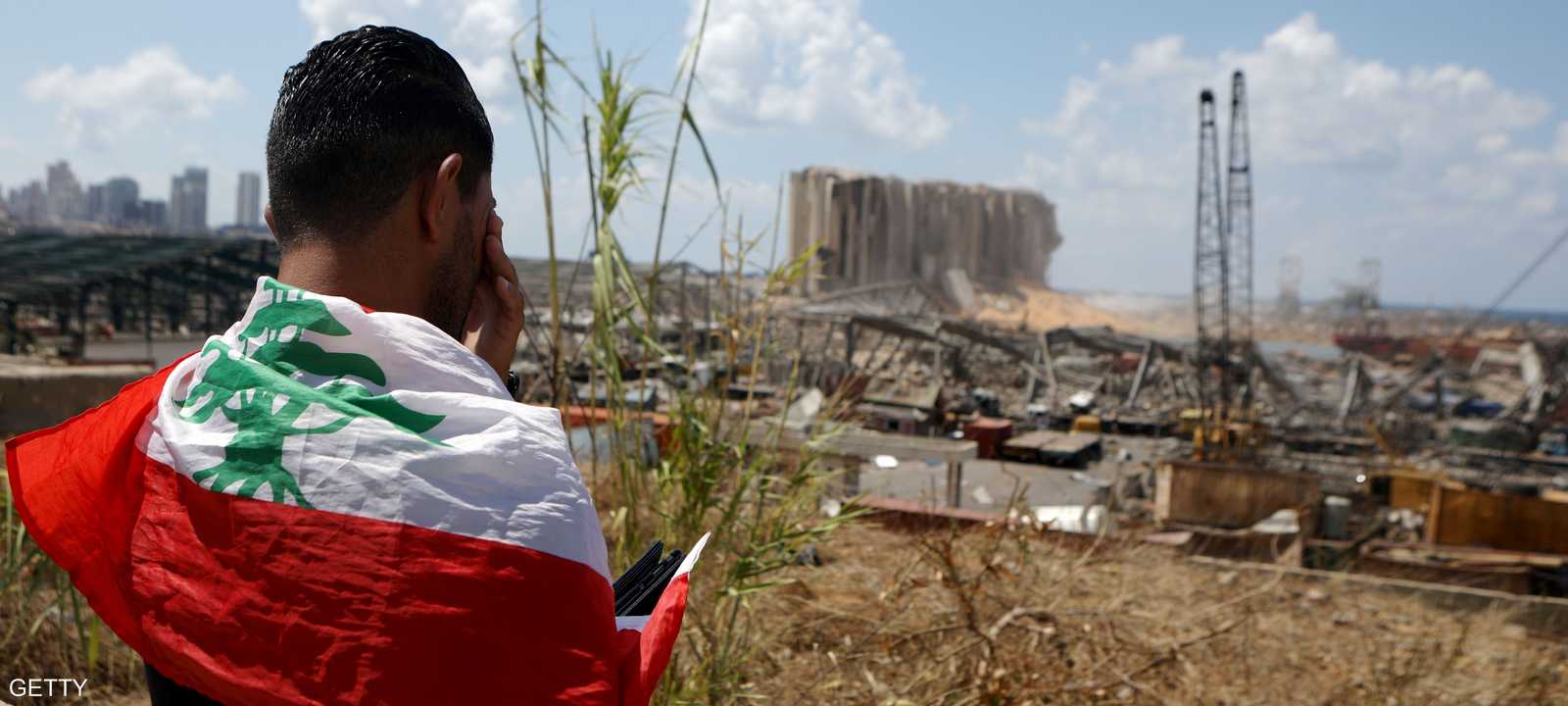 انفجار المرفأ سيؤثر بشدة على اقتصاد لبنان المتداعي