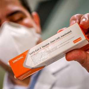 عدد من اللقاحات في العالم لا تزال في مرحلة التجارب السريرية.