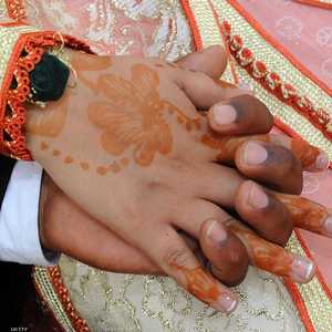 العروسان أقاما الزفاف بشكل سري