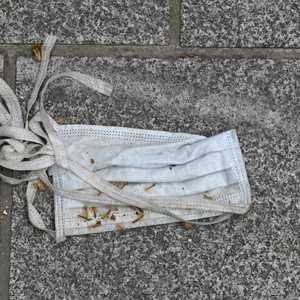 في زمن كورونا باتت الكمامة جزءا ضروريا من متطلبات الحياة