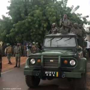 قادة "انقلاب مالي" يدعون إلى انتخابات