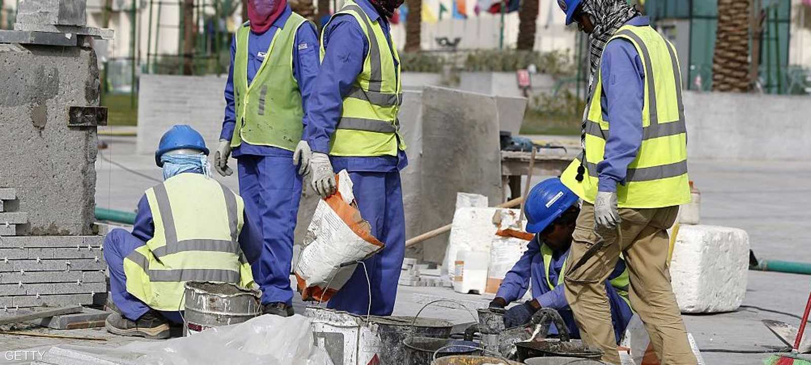 معاناة العمال في قطر زادت مع تفشي فيروس كورونا.