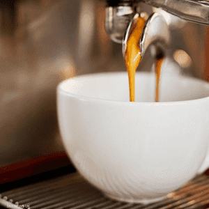 الكافيين يزيد مخاطر الولادة