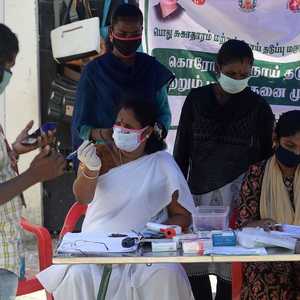 الهند تواصل تحطيم الأرقام القياسية بإصابات كورونا اليومية