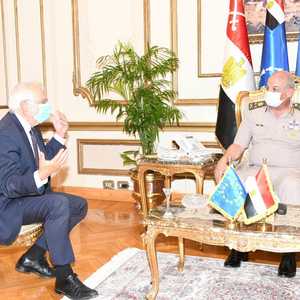 وزير الدفاع المصري ونائب رئيس المفوضية الأوروبية