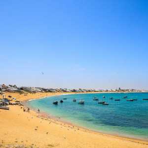 بوزنيقة قبلة آلاف المصطافين سنويا في المغرب