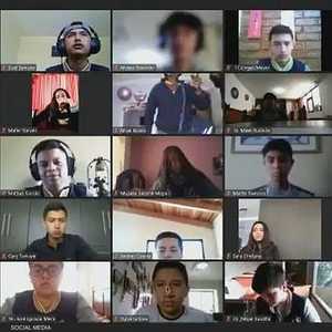 السرقة تظهر في العمود الثالث الشاشة الثانية من أعلى.