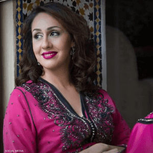 فاطمة الزهراء قرطبي فنانة مغربية تؤدي فن الملحون