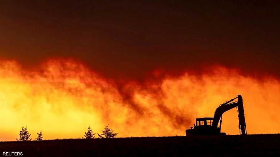 أتت النيران على آلاف المنازل خلال الأيام الماضية في أوريغون التي أصبحت أحدث بؤرة لحرائق امتدت على نطاق أوسع بمناطق بالغرب الأميركي.