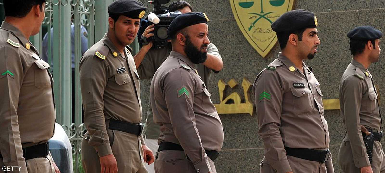 المتهمان حاولا قتل أخ لهما ووالدهما.