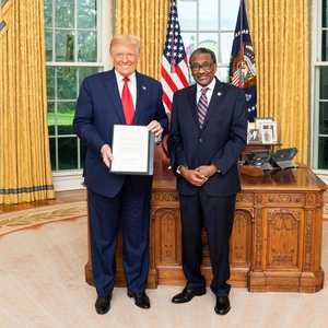 ترامب يعتمد السفير السوداني نور الدين ساتي