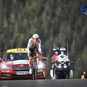 بوغاتشار يهدي فريق الإمارات صدارة طواف فرنسا