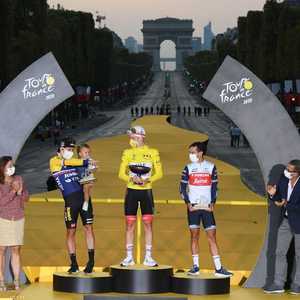 متسابق فريق الإمارات تاداي بوغاتشار