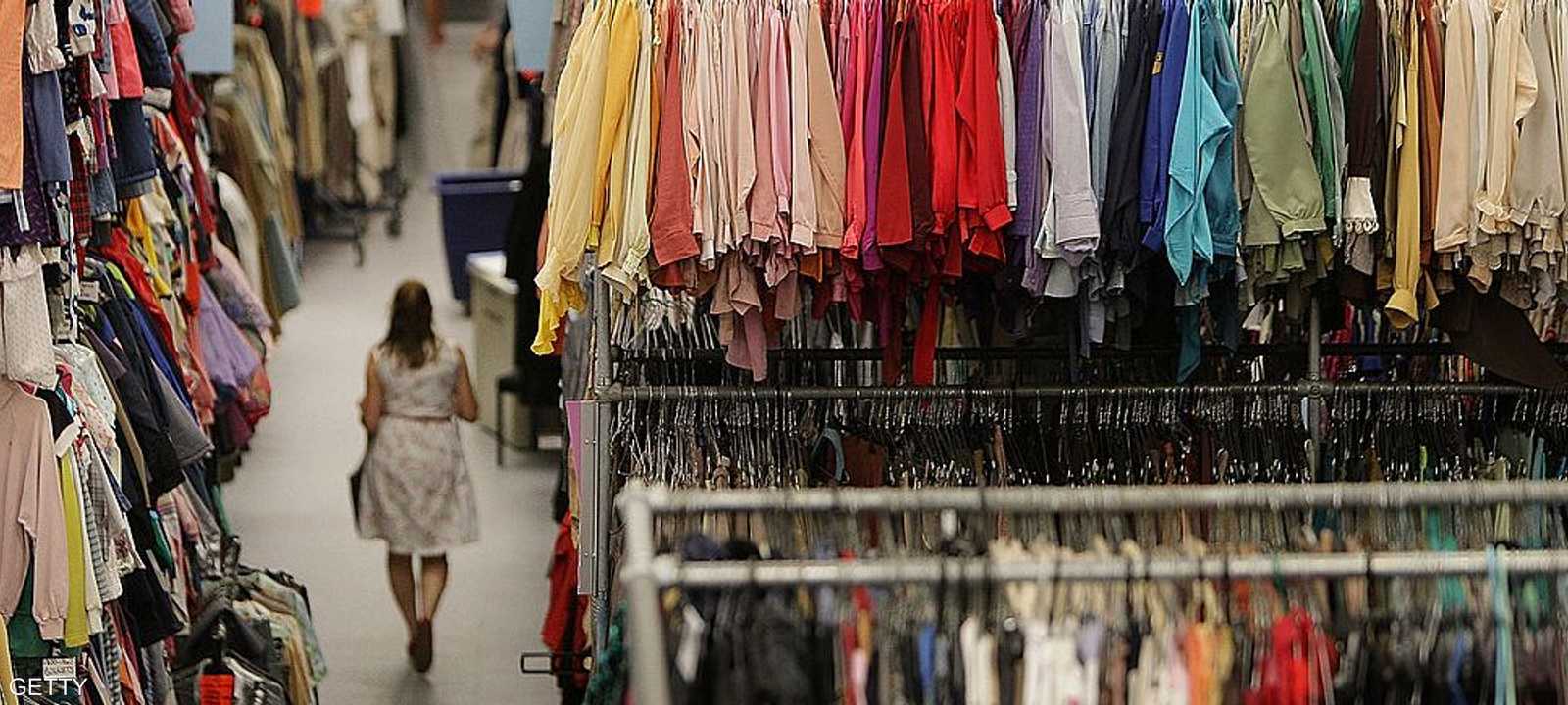 سوق للملابس - أرشيفية