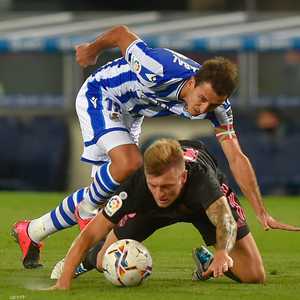 توني كروس على الأرض وريال مدريد يتعثر