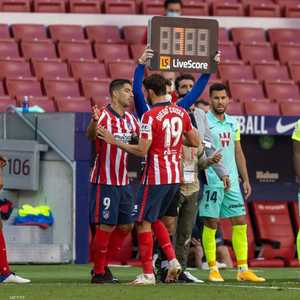 كوستا وسواريز خلال لقاء غرناطة.