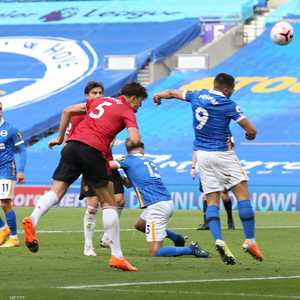 لمسات اليد.. صداع مزمن في ملاعب الكرة