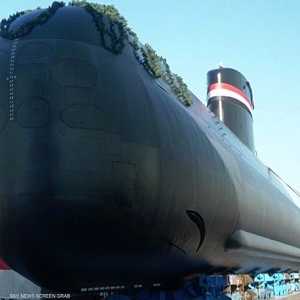 قال قائد القوات البحرية إن لمصر السبق في دخول سلاح الغواصات