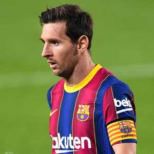 بقي ميسي مع برشلونة رغم حديث الرحيل