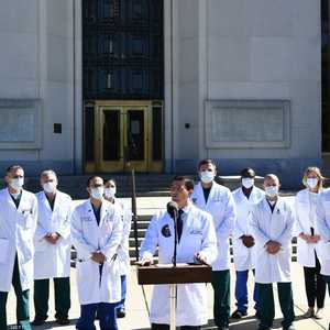 فريق الأطباء خلال الإحاطة بشأن صحة ترامب