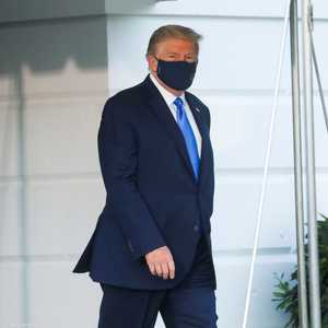 يتواجد ترامب حاليا قي مستشفى عسكري