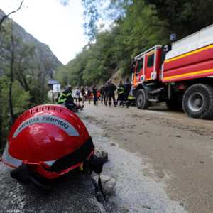 فرق إنقاذ فرنسية تبحث عن مفقودين بعد الفيضانات