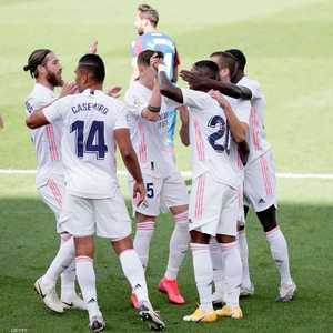 لاعبو ريال مدريد يحتفلون بالفوز