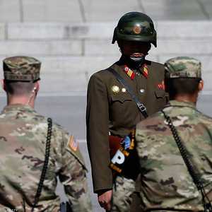 جندي من كوريا الشمالية.