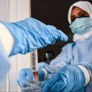 الإمارات من الدول الرائدة في كبح انتشار كورونا