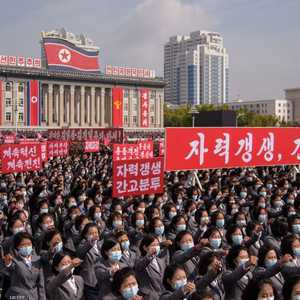 زعيم كوريا الشمالية أعلن أن بلاده خالية تماما من كورونا.