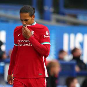 فان دايك قد يغيب حتى نهاية الموسم