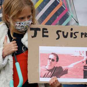 جريمة قتل أستاذ التاريخ هزت الرأي العام في فرنسا