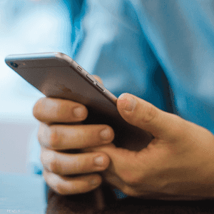 تحذيرات من نشر التطبيق الإخواني للتطرف.. أرشيف