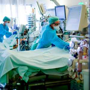 مستشفيات أوروبا تعاني من تسونامي كورونا