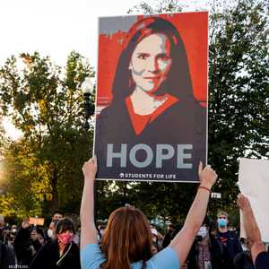 إيمي باريت حصلت على دعم من ترامب ومؤيديه