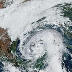 لقطة من الفضاء للإعصار زيتا