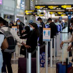 إجراءات السفر الصارمة على متن الطائرات تقلل انتقال الفيروس.