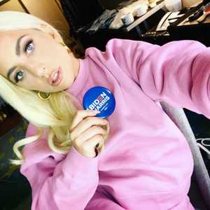 ليدي غاغا أعلنت تأييدها للمرشح الديمقراطي جو بايدن.