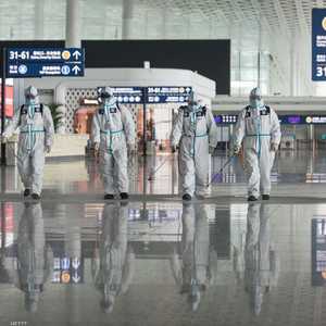 عمليات تعقيم في مطار بمدينة ووهان الصينية