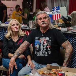 بعض مناصري ترامب في أريزونا مستاؤون من رؤية النتائج.