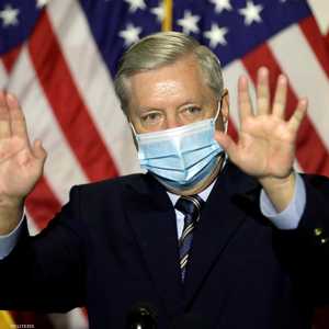 غراهام يدعو لعزل بايدن