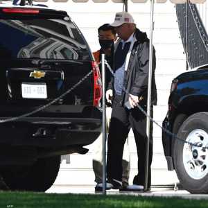ترامب يغادر البيت الأبيض إلى نادي الغولف