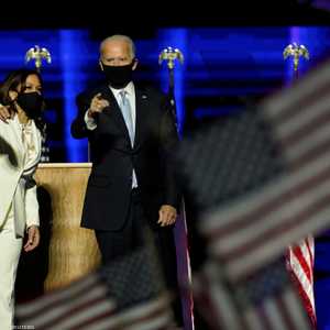 جو بايدن وكاميلا هاريس