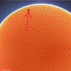 مرور محطة الفضاء الدولية بالشمس