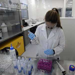 بلغت كل الشركات تقريبا المرحلة الثالثة من التجارب السريرية