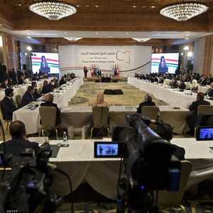 جانب من جلسات الحوار الليبي في تونس.