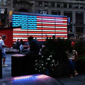 يتزايد معدل الوفيات بالمرض لكن بوتيرة أبطأ من الإصابات