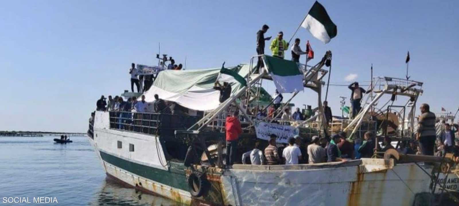 هجرة رمزية في مدينة الشابة التونسية